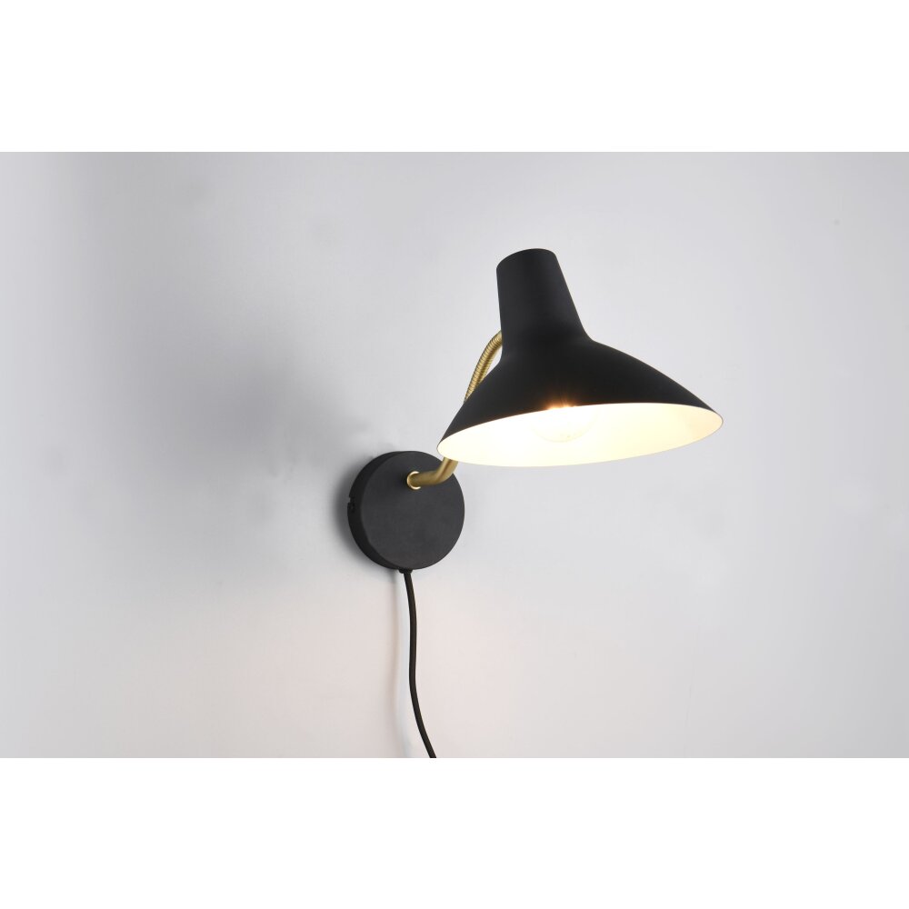 Trio Traveller Vägglampa Svart-guld, 1-ljuskällor main product photo