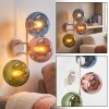 Retro vägglampa Gastor med tre färgade glasskärmar i blått, grönt och koppar