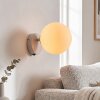 Modern Klot-vägglampa Gastor med sluten vit glasskärm och sandfärgat fäste