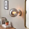 Modern vägglampa Gastor med rökfärgat glasklot och strömbrytare på armaturen